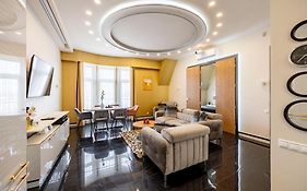 Luxury Royal Central Apartment By Prestige Homes
