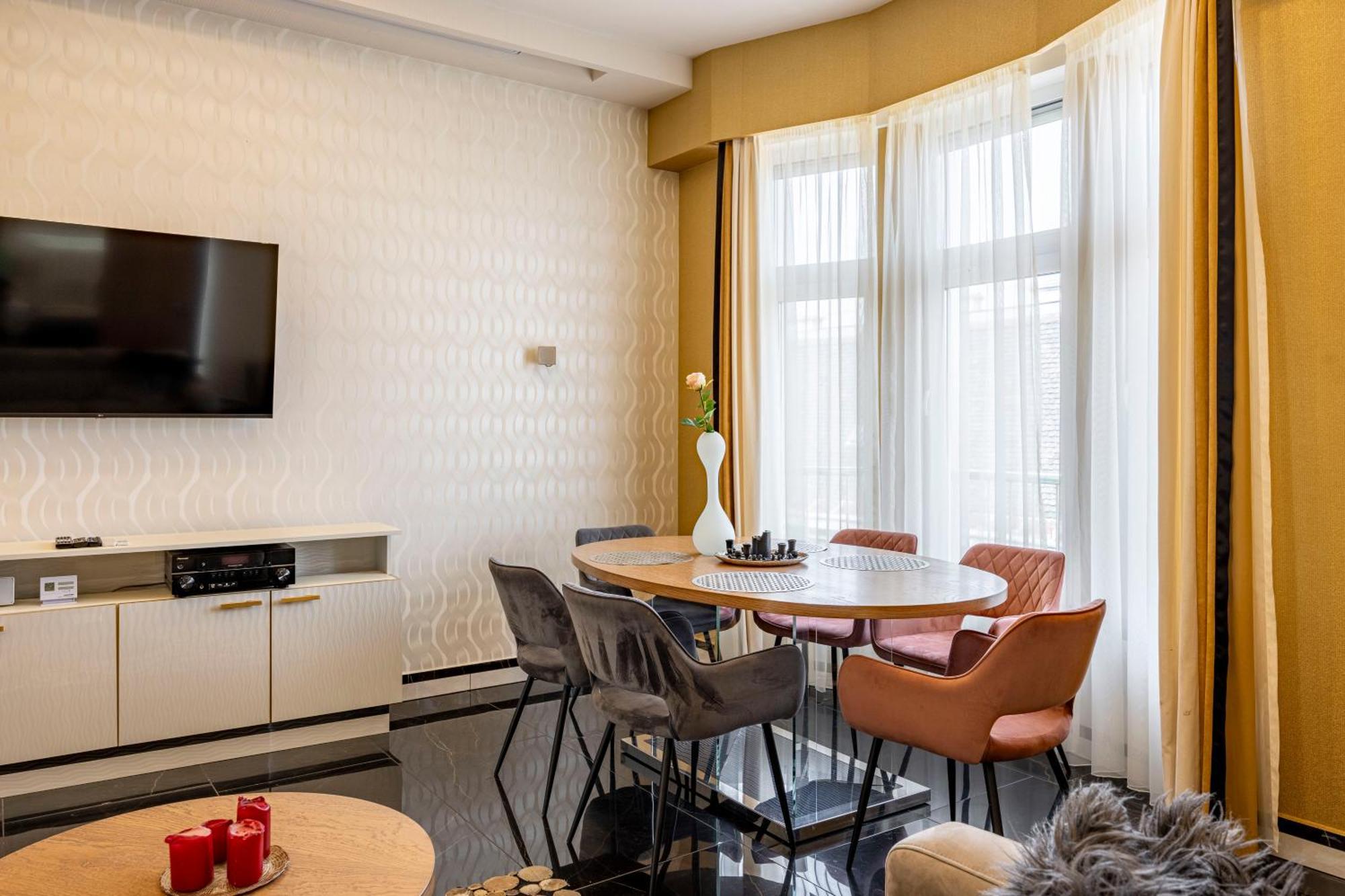 Luxury Royal Central Apartment By Prestige Homes Budapest Extérieur photo